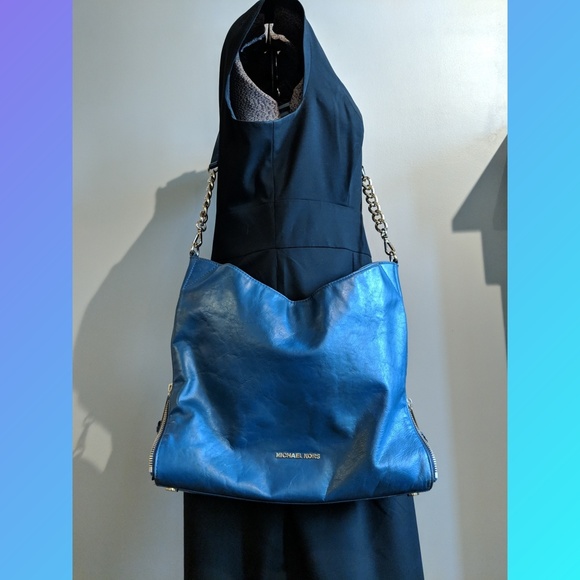 Michael Kors Handbags - Sale ❄️❄️ Michael Kors Blue Leather Bag